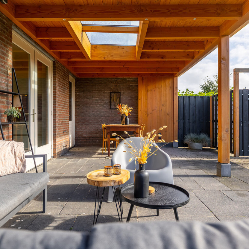 douglas-overkapping-aan-huis-veranda-lichtstraat-1080-1024x1024